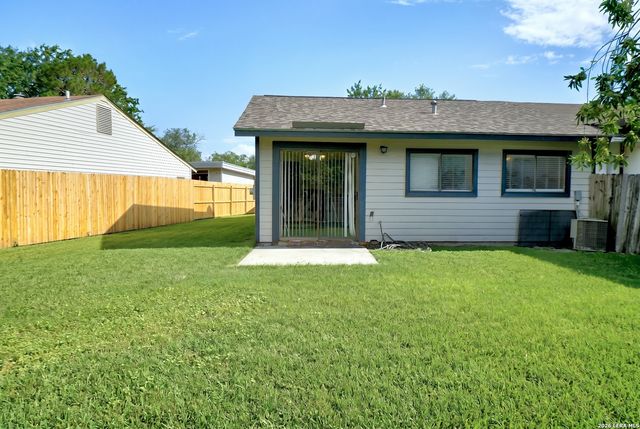 9507 SIMPLICITY DR, San Antonio, TX 78245