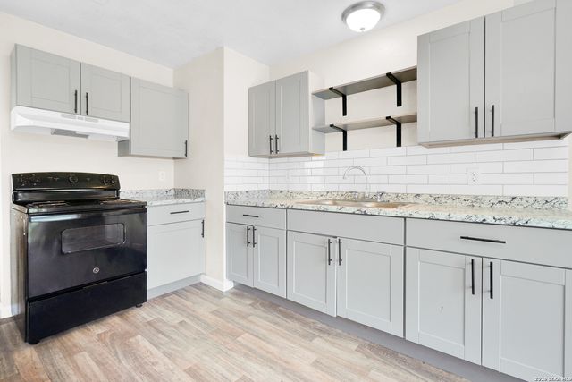 9507 SIMPLICITY DR, San Antonio, TX 78245