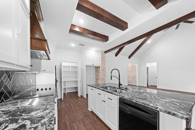 10837 CR 429, Tyler, TX 75704