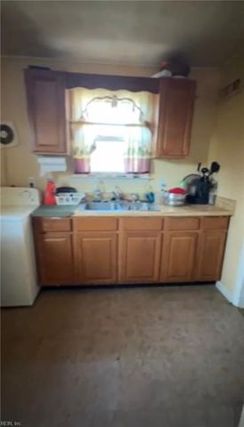 8223 McCloy RD, Norfolk, VA 23505