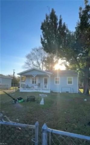 8223 McCloy RD, Norfolk, VA 23505