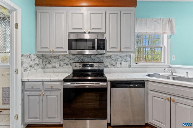 831 JEFFERSON DR, Palmyra, VA 22963