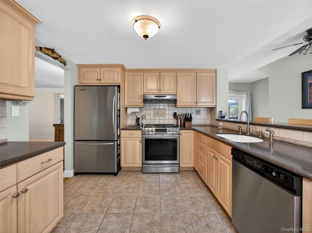 1 Farview Terrace, Suffern, NY 10901