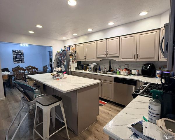 14510 Hannan Road, Romulus, MI 48174