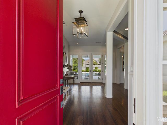 12800 Eversham Drive, Bakersfield, CA 93311