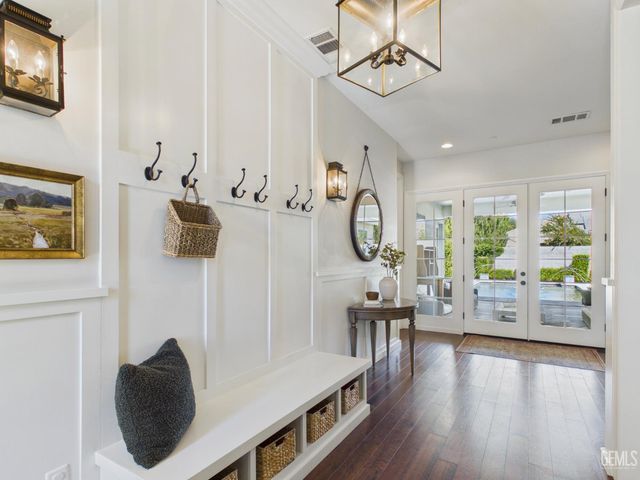 12800 Eversham Drive, Bakersfield, CA 93311