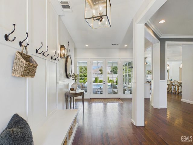 12800 Eversham Drive, Bakersfield, CA 93311