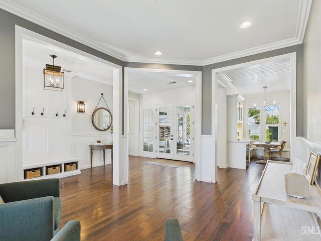 12800 Eversham Drive, Bakersfield, CA 93311