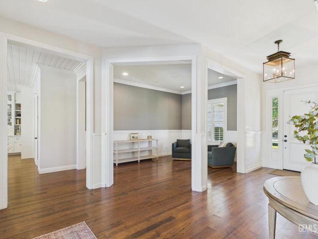 12800 Eversham Drive, Bakersfield, CA 93311