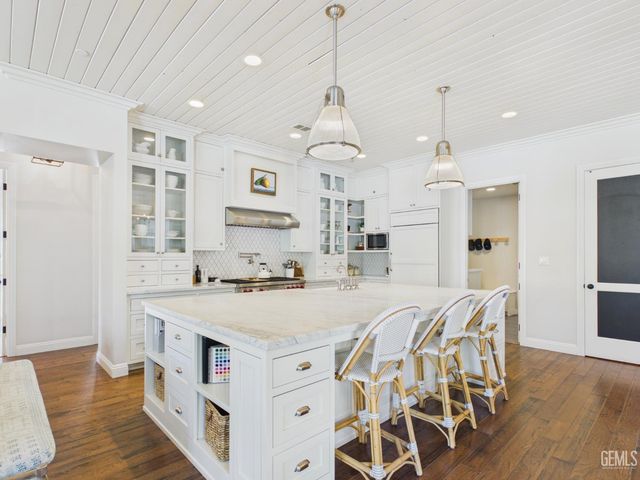 12800 Eversham Drive, Bakersfield, CA 93311