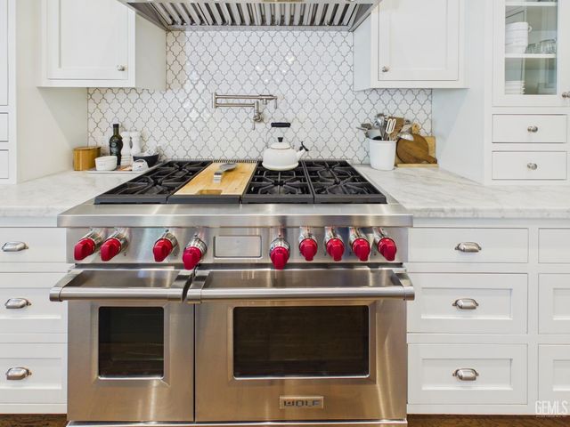 12800 Eversham Drive, Bakersfield, CA 93311