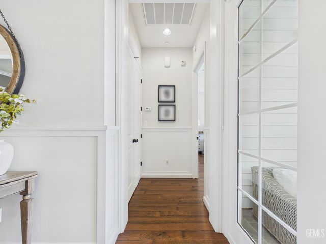 12800 Eversham Drive, Bakersfield, CA 93311