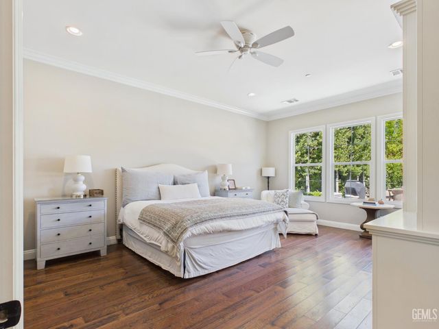 12800 Eversham Drive, Bakersfield, CA 93311