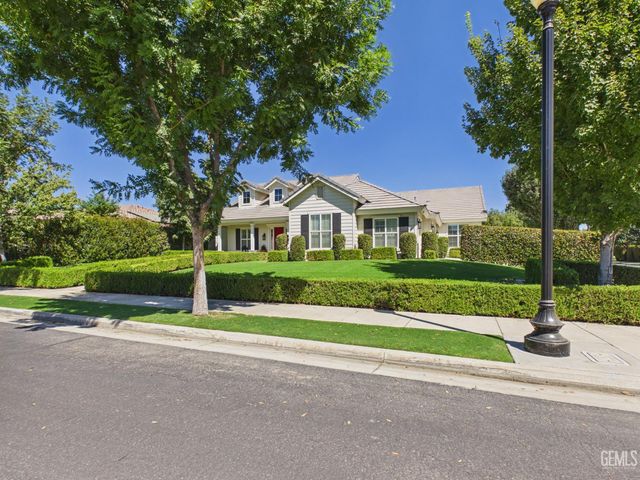 12800 Eversham Drive, Bakersfield, CA 93311