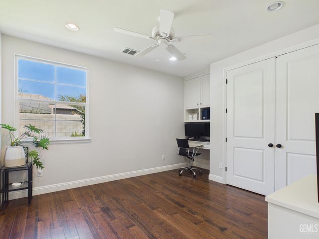 12800 Eversham Drive, Bakersfield, CA 93311
