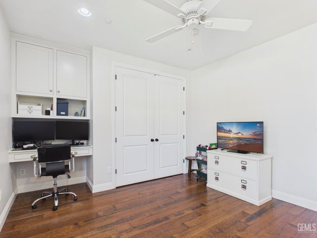 12800 Eversham Drive, Bakersfield, CA 93311