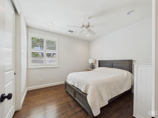 12800 Eversham Drive, Bakersfield, CA 93311