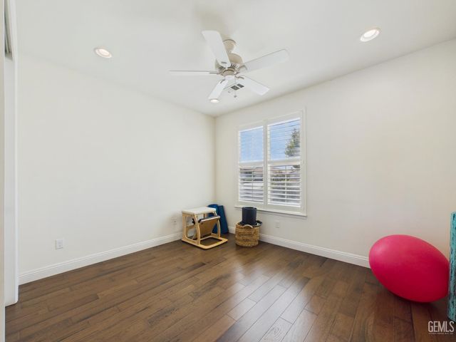 12800 Eversham Drive, Bakersfield, CA 93311