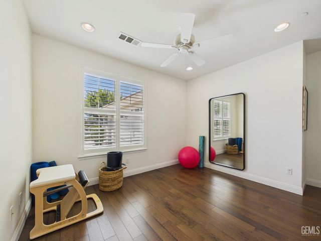 12800 Eversham Drive, Bakersfield, CA 93311
