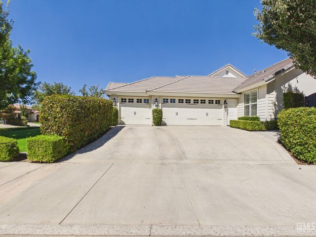 12800 Eversham Drive, Bakersfield, CA 93311