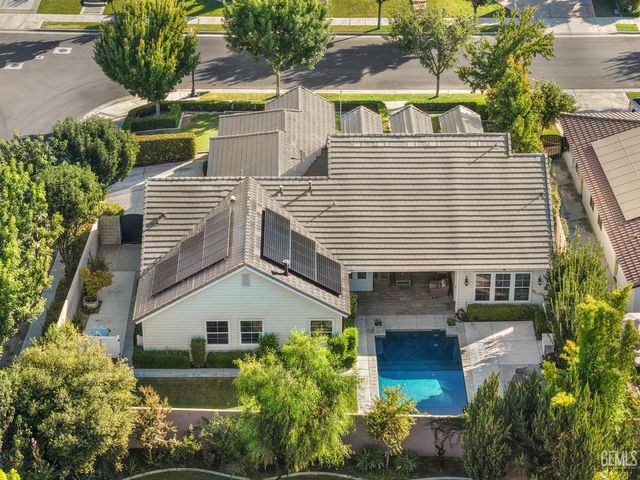 12800 Eversham Drive, Bakersfield, CA 93311