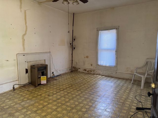 303 Keith St, Mt Vernon, TX 75457