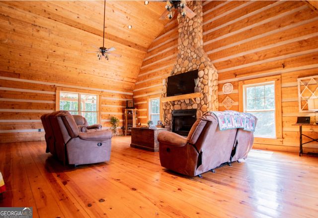 155 Cavender Creek Road, Carrollton, GA 30116