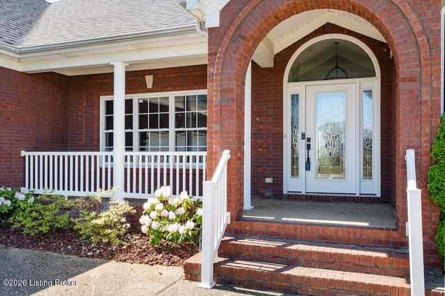 1065 Champions Cir, Simpsonville, KY 40067