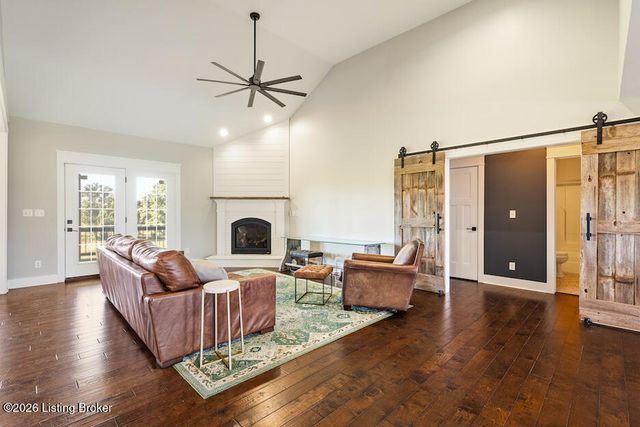 1065 Champions Cir, Simpsonville, KY 40067