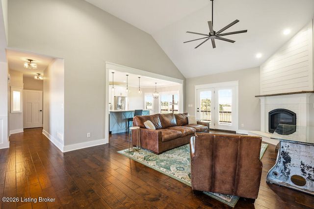 1065 Champions Cir, Simpsonville, KY 40067