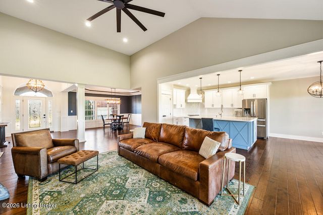 1065 Champions Cir, Simpsonville, KY 40067