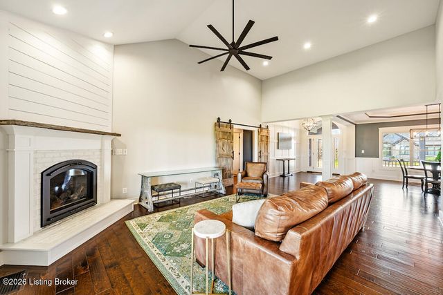 1065 Champions Cir, Simpsonville, KY 40067