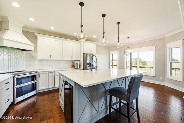 1065 Champions Cir, Simpsonville, KY 40067