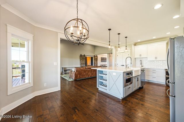 1065 Champions Cir, Simpsonville, KY 40067