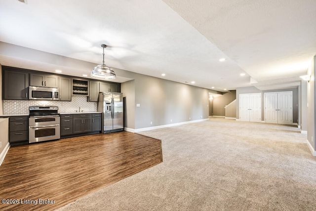 1065 Champions Cir, Simpsonville, KY 40067