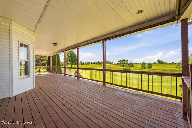 1065 Champions Cir, Simpsonville, KY 40067