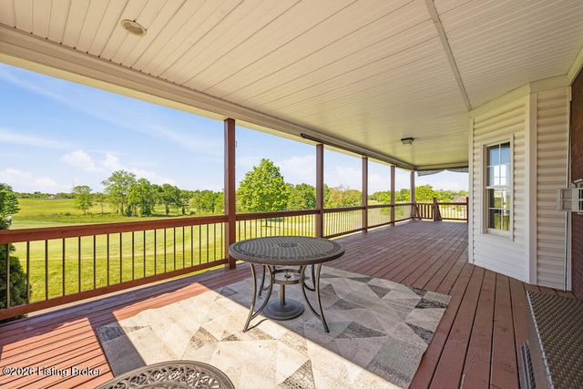 1065 Champions Cir, Simpsonville, KY 40067