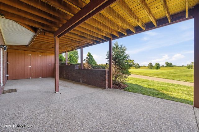 1065 Champions Cir, Simpsonville, KY 40067