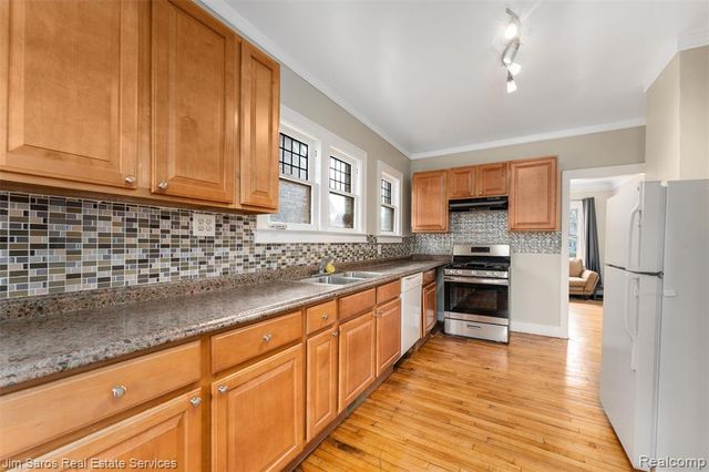 4836 Kensington Avenue, Detroit, MI 48224