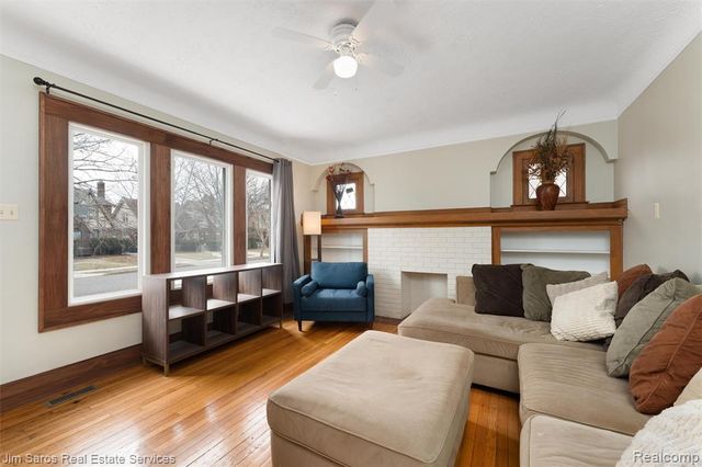 4836 Kensington Avenue, Detroit, MI 48224