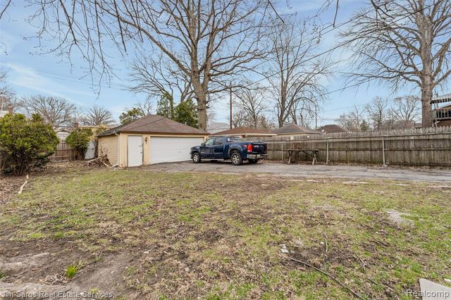 4836 Kensington Avenue, Detroit, MI 48224