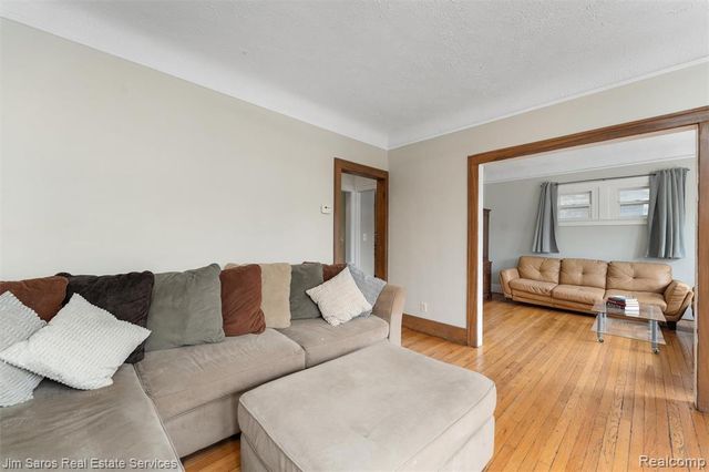 4836 Kensington Avenue, Detroit, MI 48224