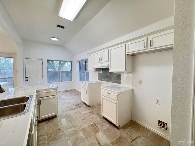 617 Short Line Avenue, Edinburg, TX 78539