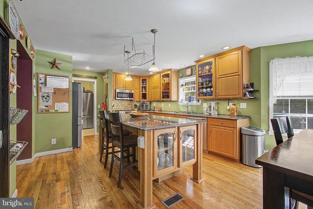 46 HOPKINS RD, New Egypt, NJ 08533