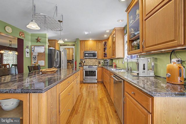 46 HOPKINS RD, New Egypt, NJ 08533