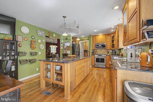 46 HOPKINS RD, New Egypt, NJ 08533
