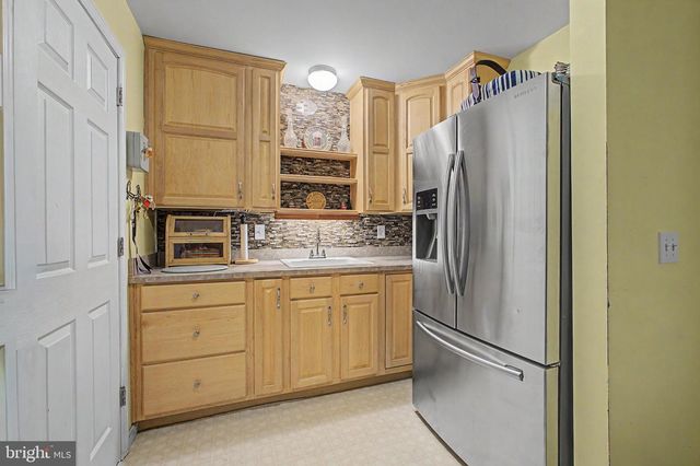 46 HOPKINS RD, New Egypt, NJ 08533