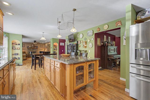46 HOPKINS RD, New Egypt, NJ 08533