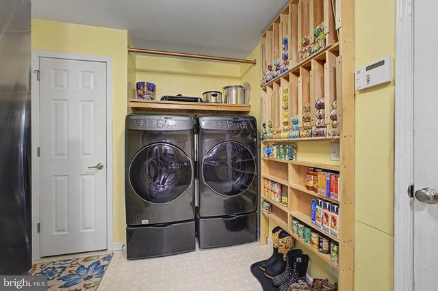46 HOPKINS RD, New Egypt, NJ 08533