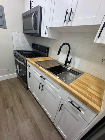6805 SW 88th St 5, Pinecrest, FL 33156